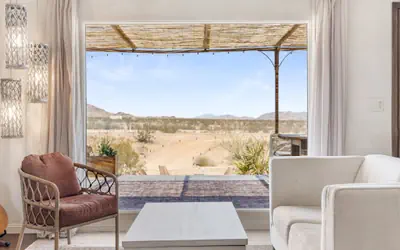 Desert Moon - Serene Desert Views & Design