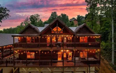 Smoky Summit Lodge
