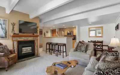 Lodge at Copper 1 Bedroom + Den Condo #304