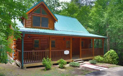 Rustic and Elegant Cabin in Enchanting Views of Great Smoky Mountain