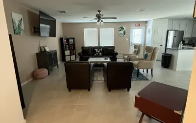 World Cup | New 4BR Dallas Retreat near Trinity Groves & Downtown