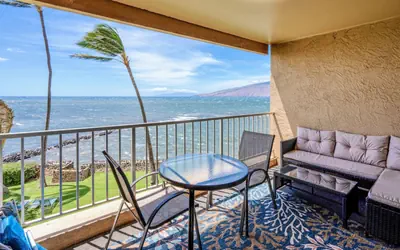 Beautifully Upgraded, Amazing Ocean Views MS316
