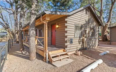 Timber Lodge #18