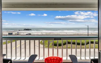Beachfront View | Top Floor| Heated Pool| Luxury