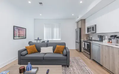 Modern 2BR Cap Hill Suite - 3 Min walk to Metro!
