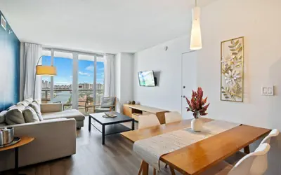 Chic Apt Close to the Sea Beautiful View