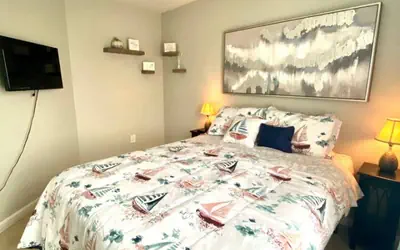 Old Orchard Beach downtown, free parking and WiFi