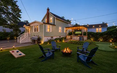 Classic OOB Cottage • Walk to the Beach