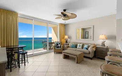 Beachfront Retreat: Family-Friendly 1-Bedroom Getaway