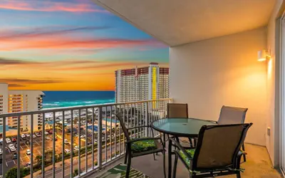 Laketown Wharf Unit 1118