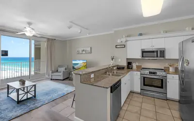 Gulf-Front Condo! Pools • Balcony • Beach Access
