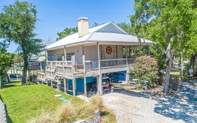 Honky Tonk Hideaway