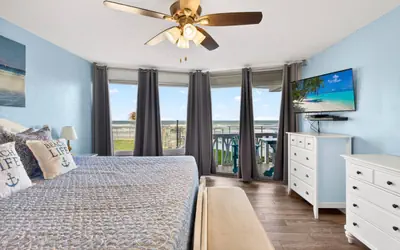 Oceanfront Condo, Patio, Pool & Beach Access