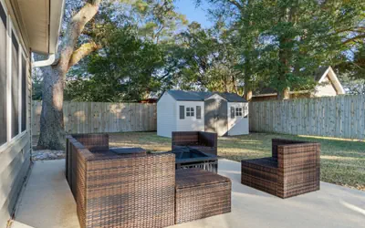 4BR Retreat | 3 beds | Backyard | Sleeps 10