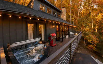 Seven Devils Chalet + Hot Tub, PS5 & Firepit