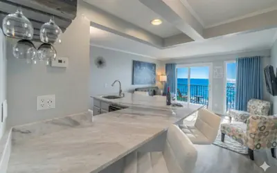 421 · Luxury Beach Condo with Waterfront Pool and Stunning Balcony