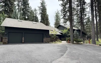 Rockrose in Black Butte Ranch- Perfect multifamily get away!