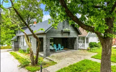 3 Bedrooms | Cozy porch | Peaceful