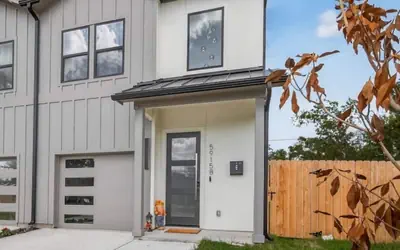 Spacious 3BR Houston Stay | Sleeps 10