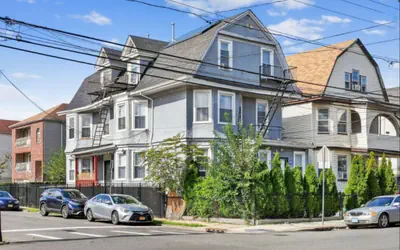 Massive 5 bedroom | Close to NYC