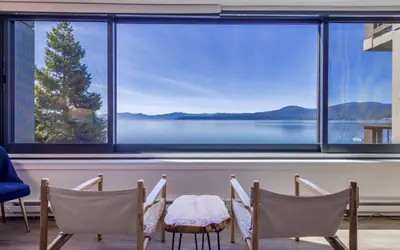 VIP lakefront condo in Brockway Springs Resort