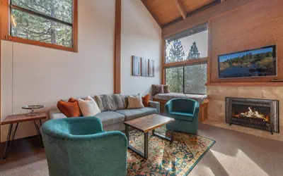 Family Condo for 8 in Northstar Free Shuttle to Village