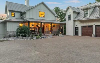 Luxury home in Eureka Springs