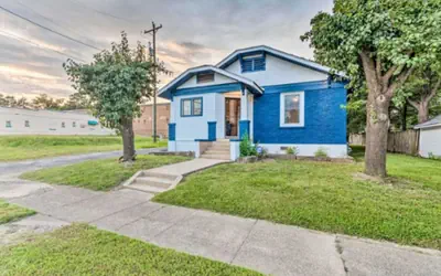4 Bedroom close to everything.