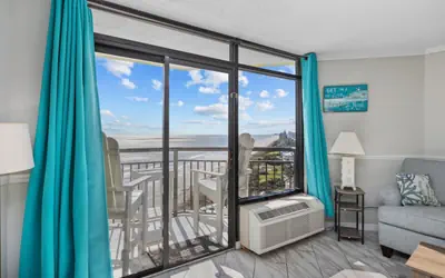 Monterey Bay Suites Resort 1637