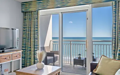 Camelot By The Sea Resort 802