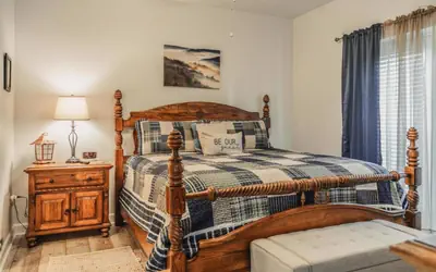 Mountain Breeze 2-Unit 5606 - Mountain View Condos