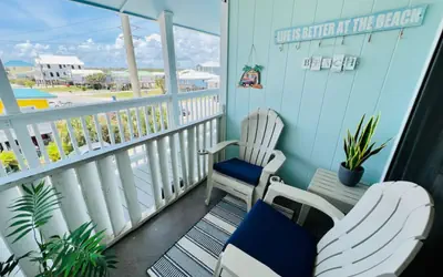 Deeded Beach Access in Heart of GS +10 min Walk to Hangout