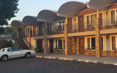 Black Hawk Motel and Suites
