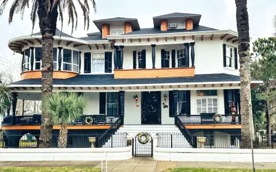 The Mansion on 17th