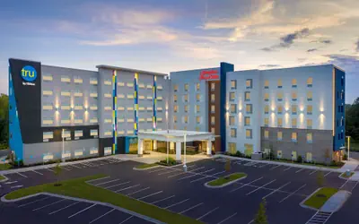 Hampton Inn & Suites Charlotte Airport Lake Pointe