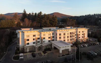Courtyard Boone