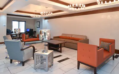 Holiday Inn Express & Suites Greenfield by IHG