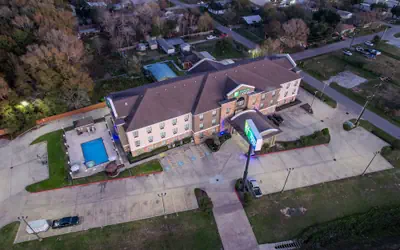 Holiday Inn Express Cleveland by IHG