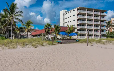 La Costa Beach Club