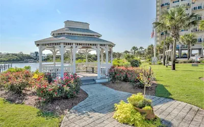 Pinnacle Port by Panhandle Getaways