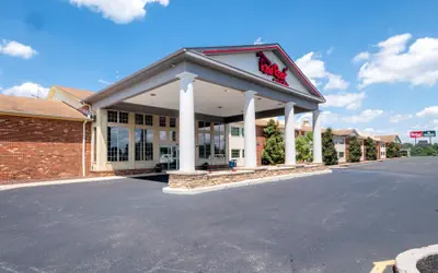 HomeTowne Studios by Red Roof Wilmington - New Castle