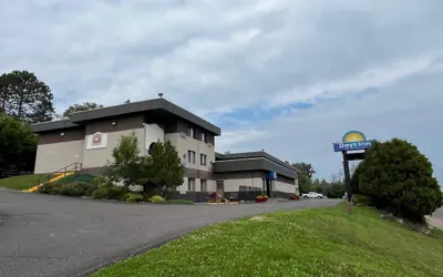 Days Inn by Wyndham Duluth Lakewalk