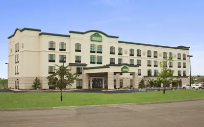 Wingate by Wyndham Bismarck