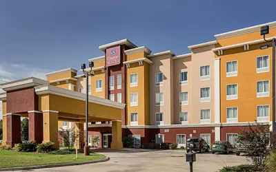 Comfort Suites near Tanger Outlet Mall