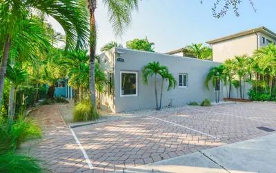 Alani Bay Villas