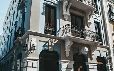 EL Colonial Hotel Open Bar Adults Only