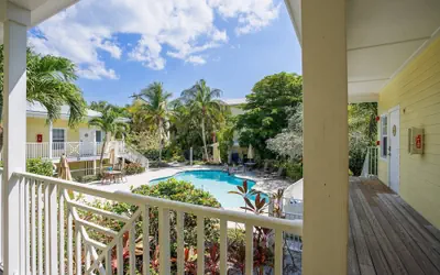 Beach Club at Siesta Key Poolside D