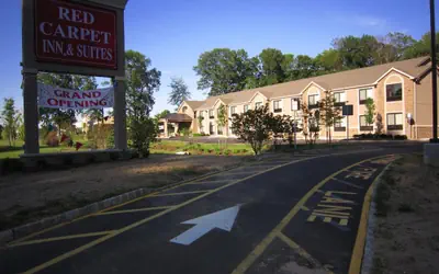 Red Carpet Inn And Suites Monmouth Jtc