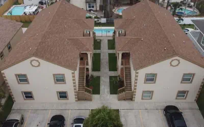 EZ Walk to Beach * Swanky 2 bedroom * Sleeps Tons (Mar y Sol II #1) by RedAwning