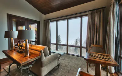 Premium Luxury One Bedroom with Hot Tub 1 Apartment Hotel by RedAwning